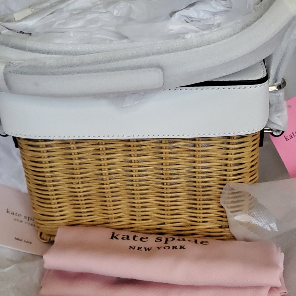Kate spade HOST PICk   gorgeous wicker bag last one sold out its gorgeous 😍 - Picture 6 of 8